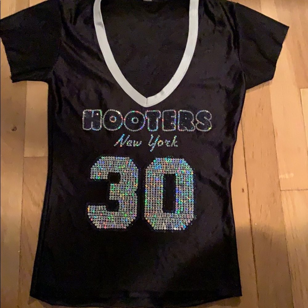 Hooters sparkling Jersey
